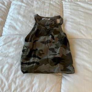Women’s Zara camo crop tank size S